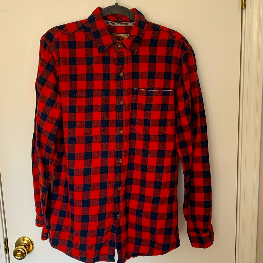Medium checkered flannel